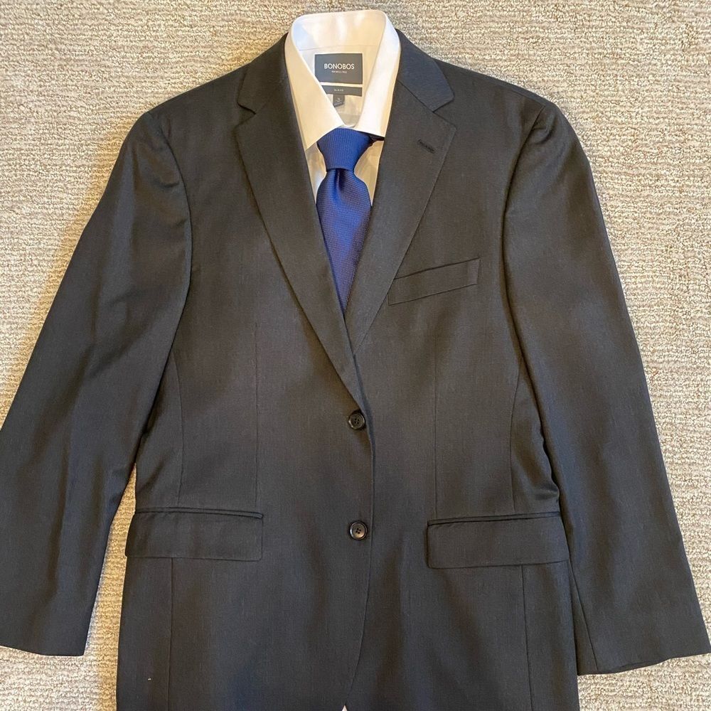 Hugo Boss Charcoal 40R Suit and 2 Pants